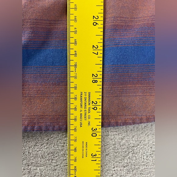 Mountain Hardwear XL Men’s Blue & Rusty Type Color Cotton Poly Button Shirt - Picture 6 of 11